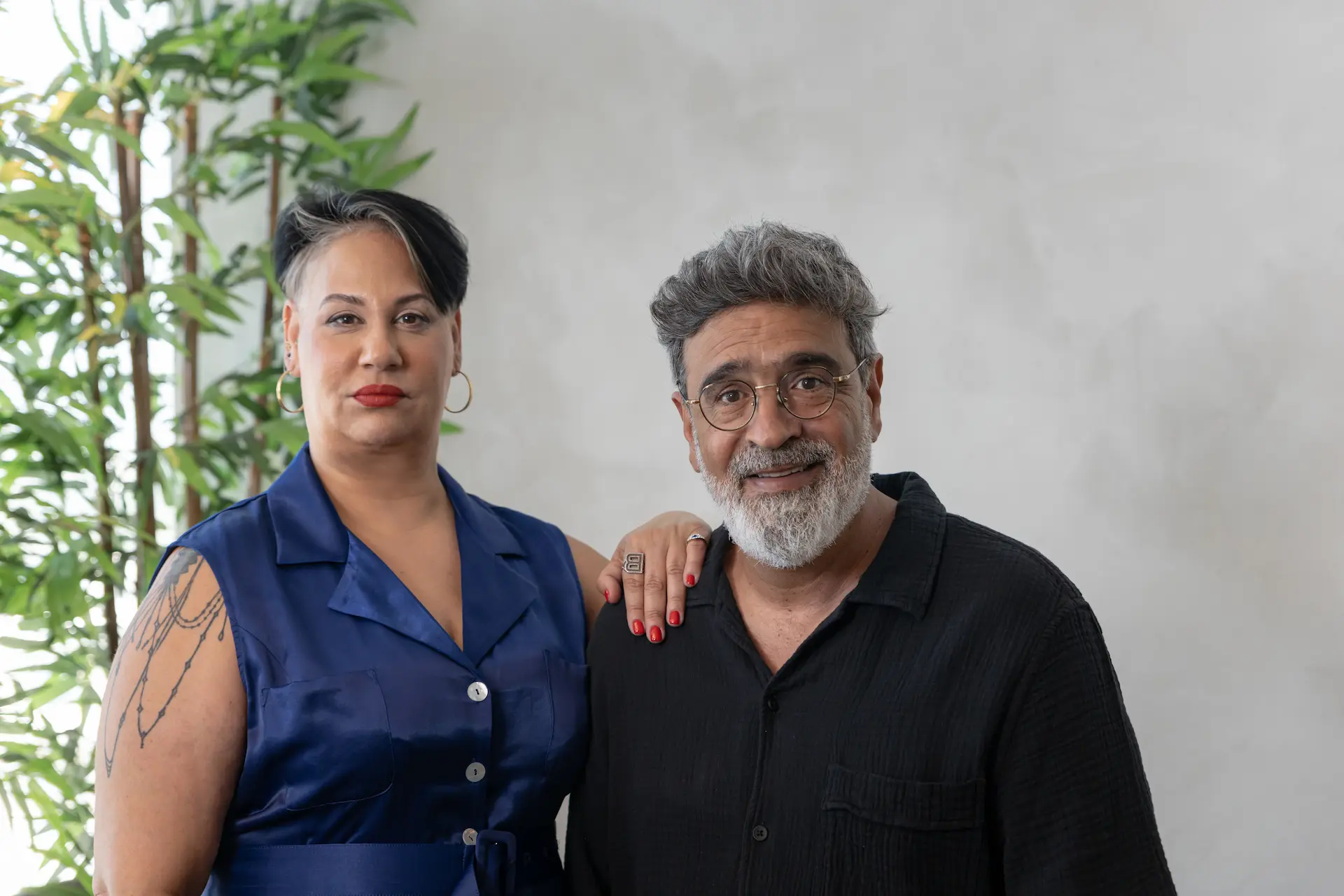 מי אנחנו - אסטריקה ורן